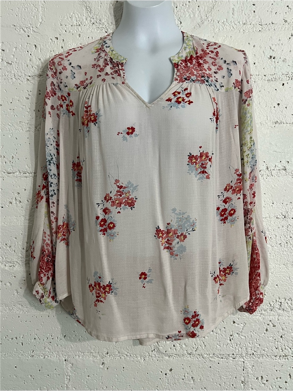 Lucky Brand Womens Top L White Pink Floral Long Sleeve Split V Neck Boho Viscose